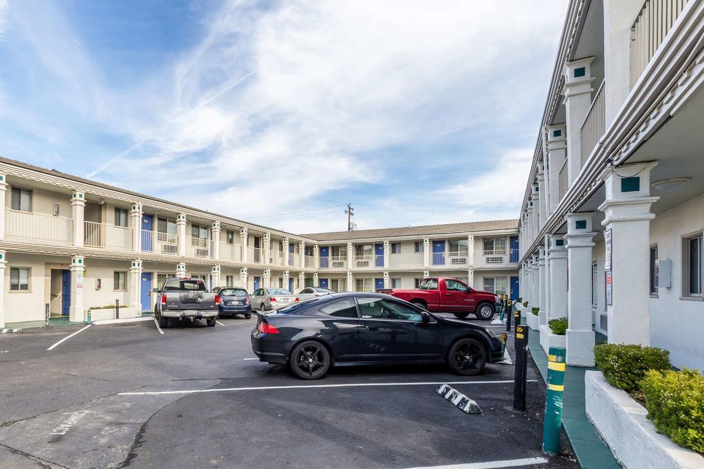 Motel 6 San Rafael Exteriör bild